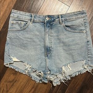 Zara Blue Jean Shorts Distressed Raw-Edge Hem